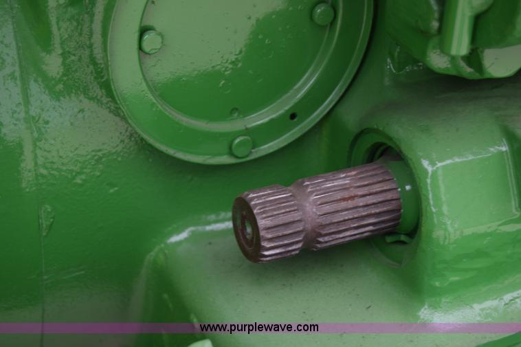 image for item H8585 1980 John Deere 4240 tractor