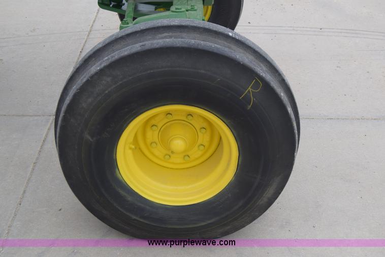 image for item H8585 1980 John Deere 4240 tractor