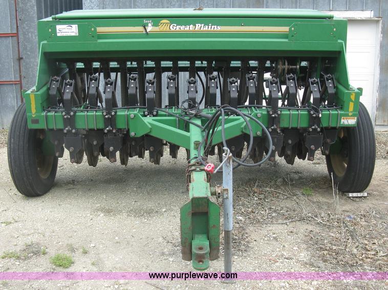 image for item H8592 2001 Great Plains 1005NG no-till drill