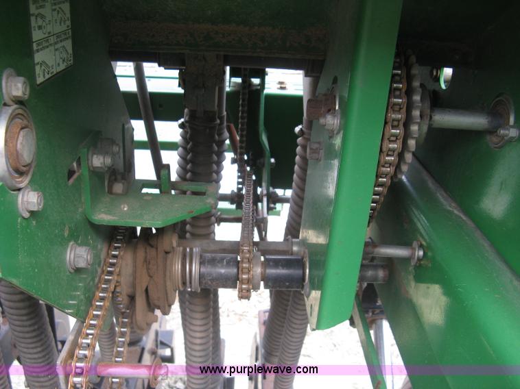 image for item H8592 2001 Great Plains 1005NG no-till drill