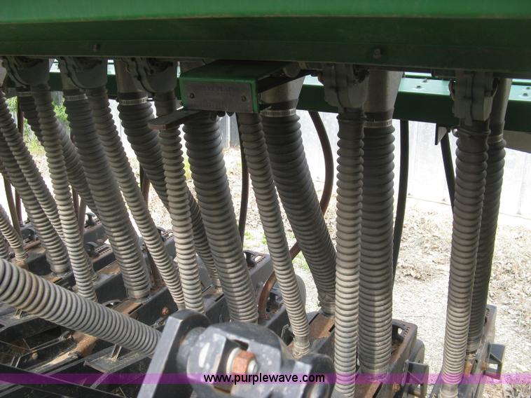 image for item H8592 2001 Great Plains 1005NG no-till drill