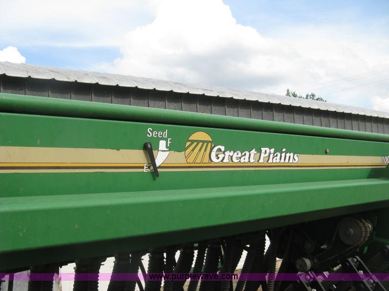 image for item H8592 2001 Great Plains 1005NG no-till drill