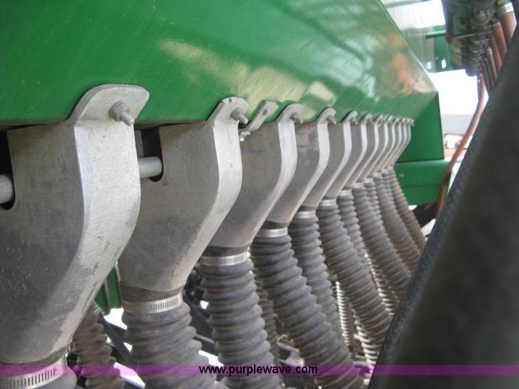 image for item H8592 2001 Great Plains 1005NG no-till drill