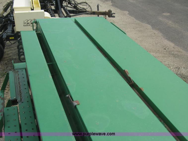 image for item H8592 2001 Great Plains 1005NG no-till drill