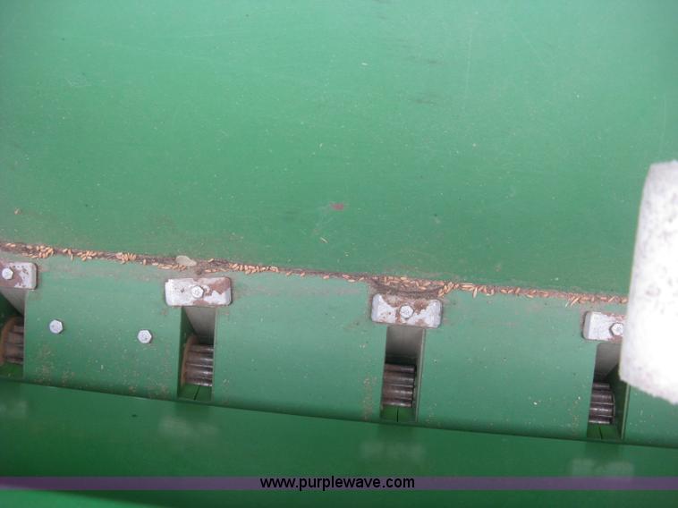 image for item H8592 2001 Great Plains 1005NG no-till drill