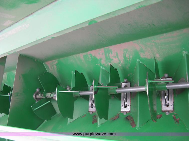 image for item H8592 2001 Great Plains 1005NG no-till drill