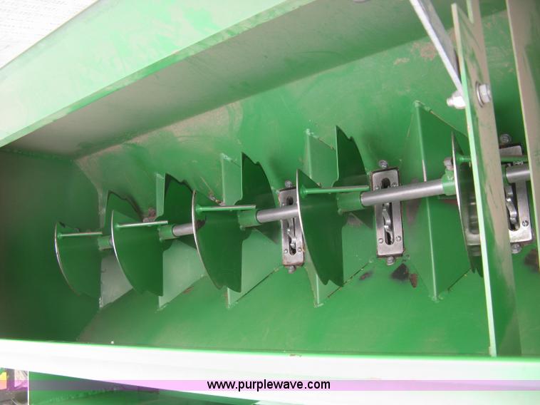 image for item H8592 2001 Great Plains 1005NG no-till drill