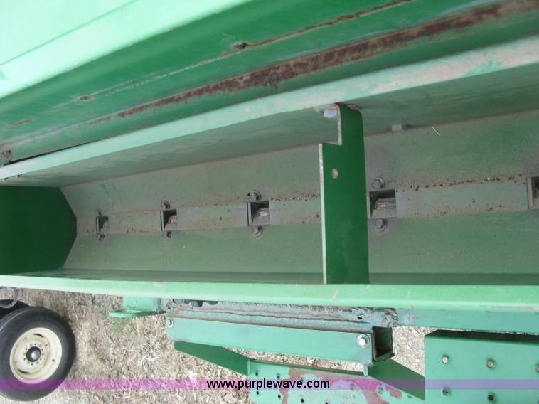 image for item H8592 2001 Great Plains 1005NG no-till drill