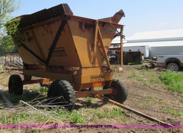 image for item I4592 Richardton multi-purpose side dump wagon