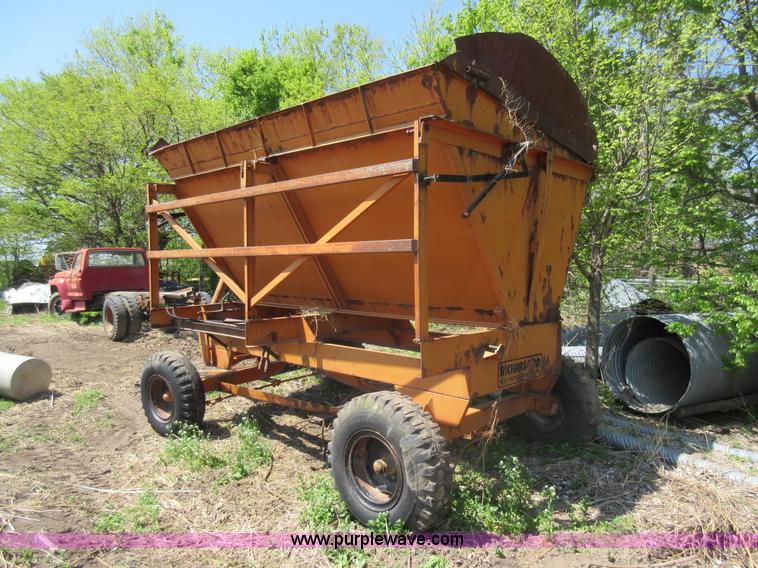 image for item I4592 Richardton multi-purpose side dump wagon