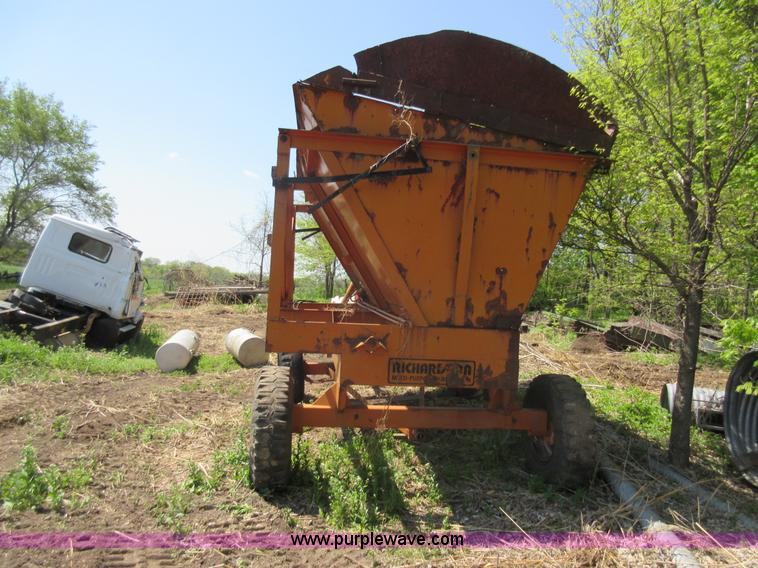 image for item I4592 Richardton multi-purpose side dump wagon