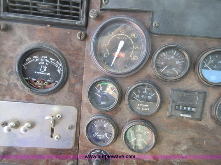 image for item I4593 1992 Peterbilt 359 Glider Kit semi truck