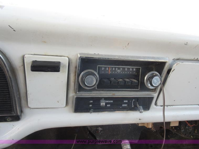 image for item I4594 1979 Ford F600 grain truck