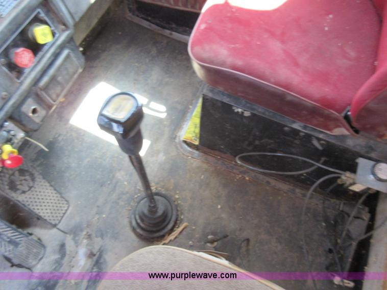 image for item I4596 1988 Kenworth T600 grain truck