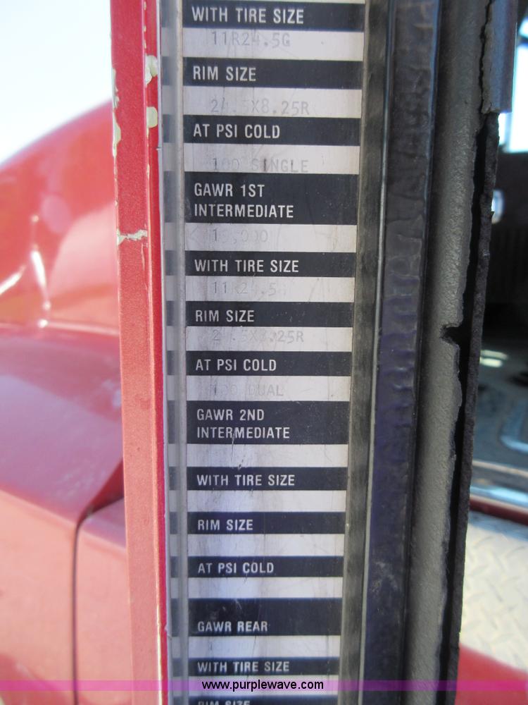 image for item I4596 1988 Kenworth T600 grain truck