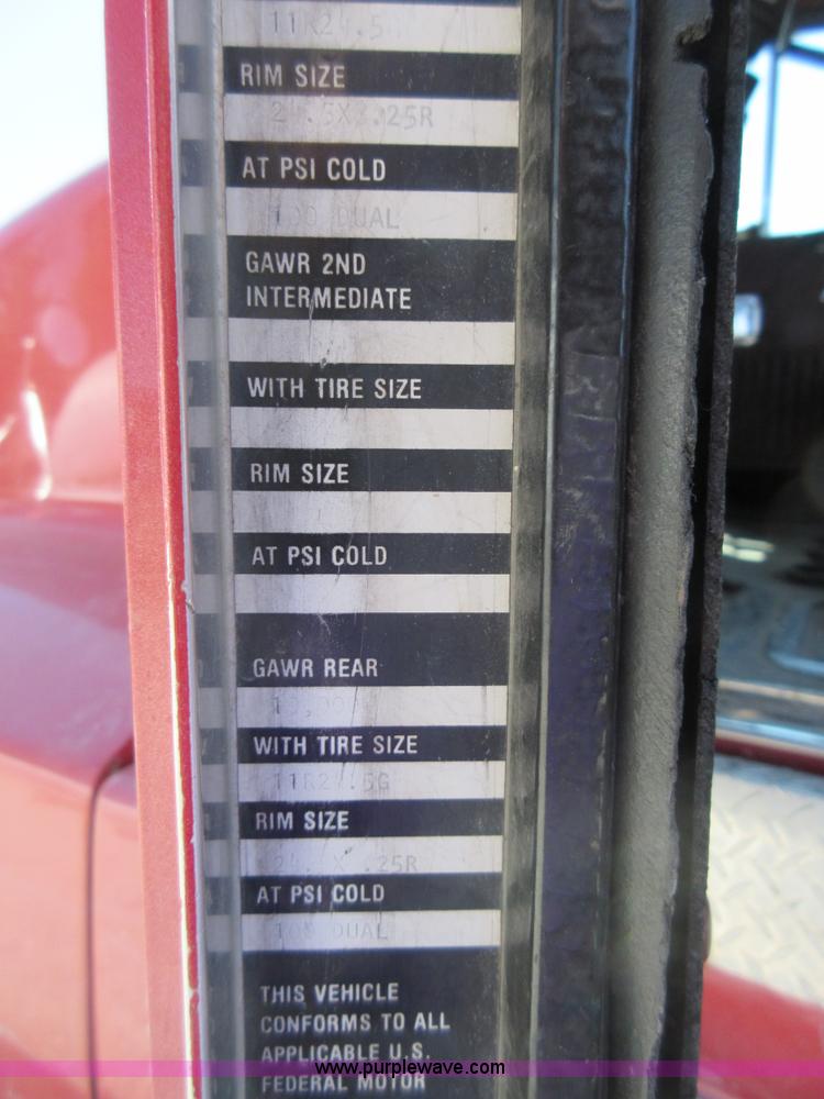 image for item I4596 1988 Kenworth T600 grain truck