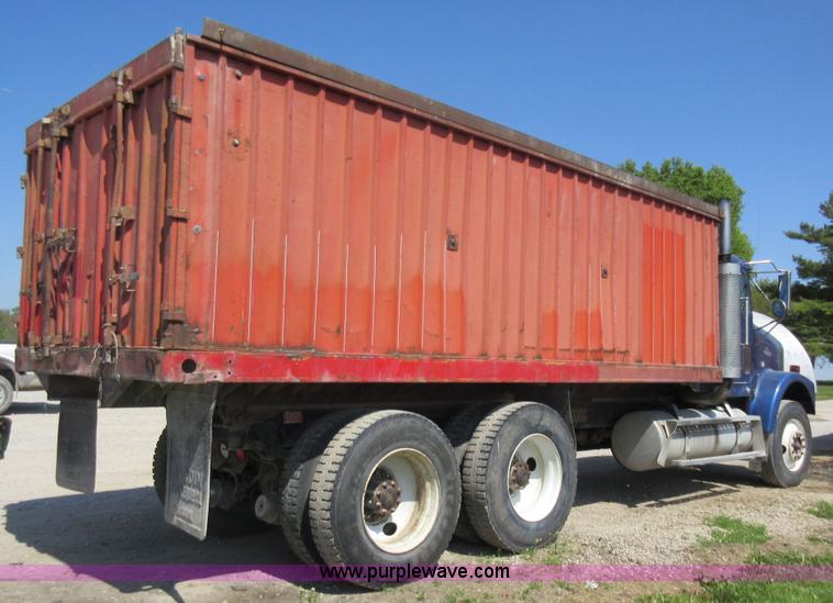 image for item I4597 1991 Freightliner FLD120SD grain truck