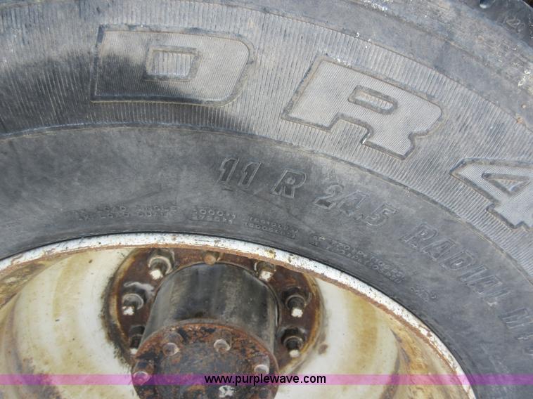 image for item I4597 1991 Freightliner FLD120SD grain truck