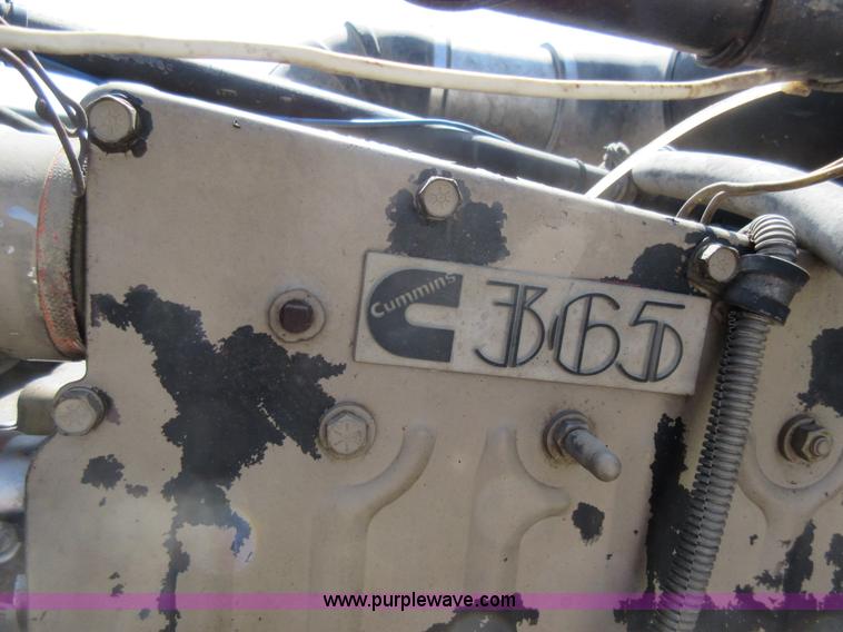 image for item I4597 1991 Freightliner FLD120SD grain truck