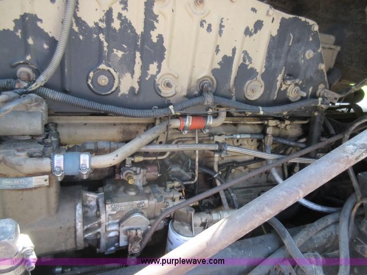 image for item I4597 1991 Freightliner FLD120SD grain truck