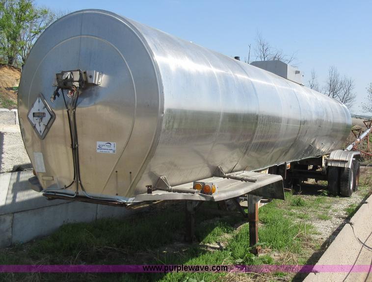 image for item I4602 1970 Heil tanker trailer