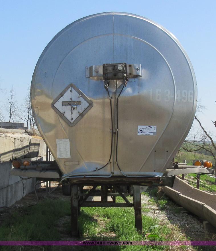 image for item I4602 1970 Heil tanker trailer