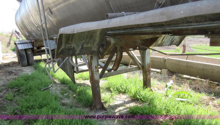 image for item I4602 1970 Heil tanker trailer