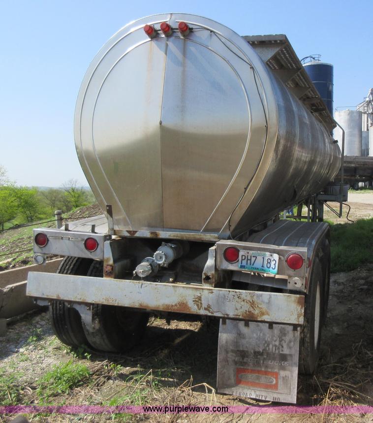 image for item I4602 1970 Heil tanker trailer