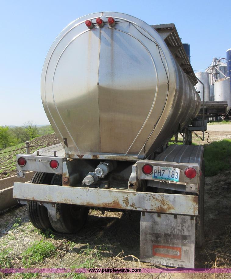 image for item I4602 1970 Heil tanker trailer