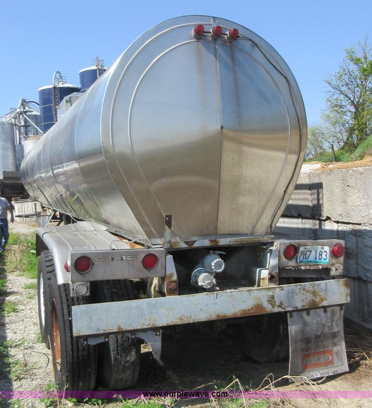 image for item I4602 1970 Heil tanker trailer