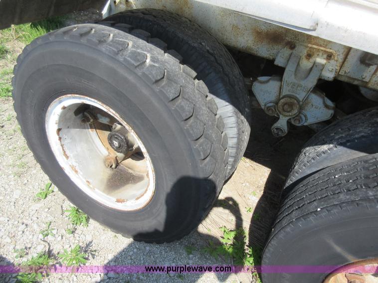 image for item I4602 1970 Heil tanker trailer