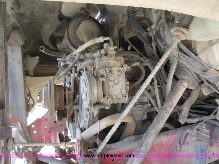 image for item I4603 1988 International F2375 grain truck