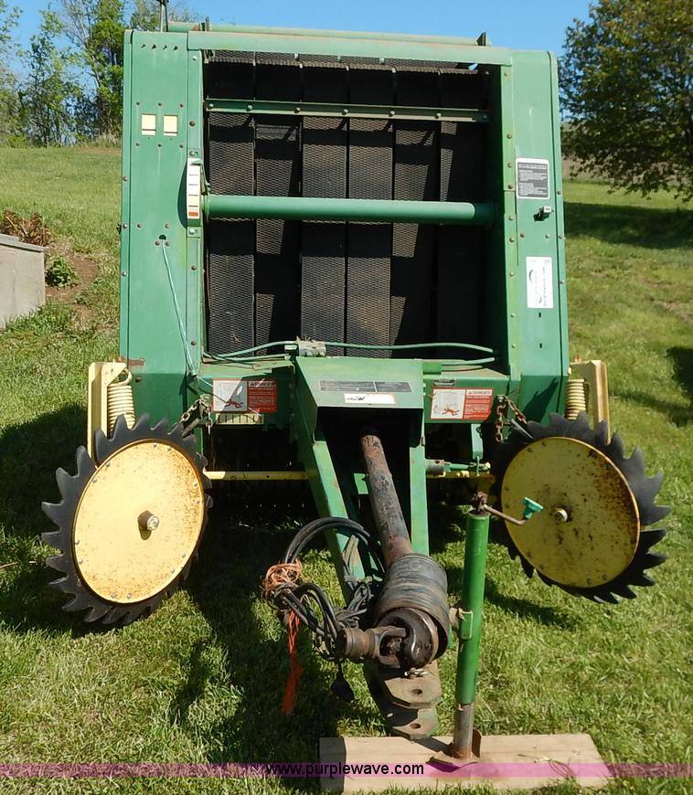 image for item J3944 John Deere 330 round baler