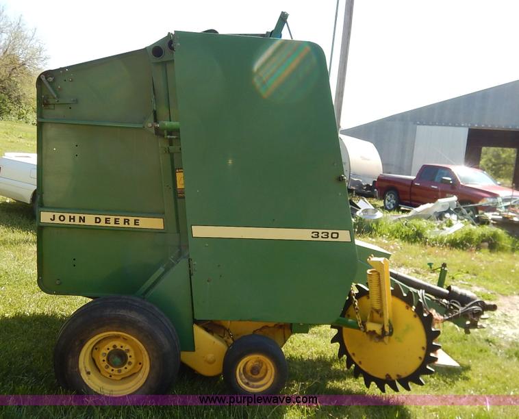 image for item J3944 John Deere 330 round baler