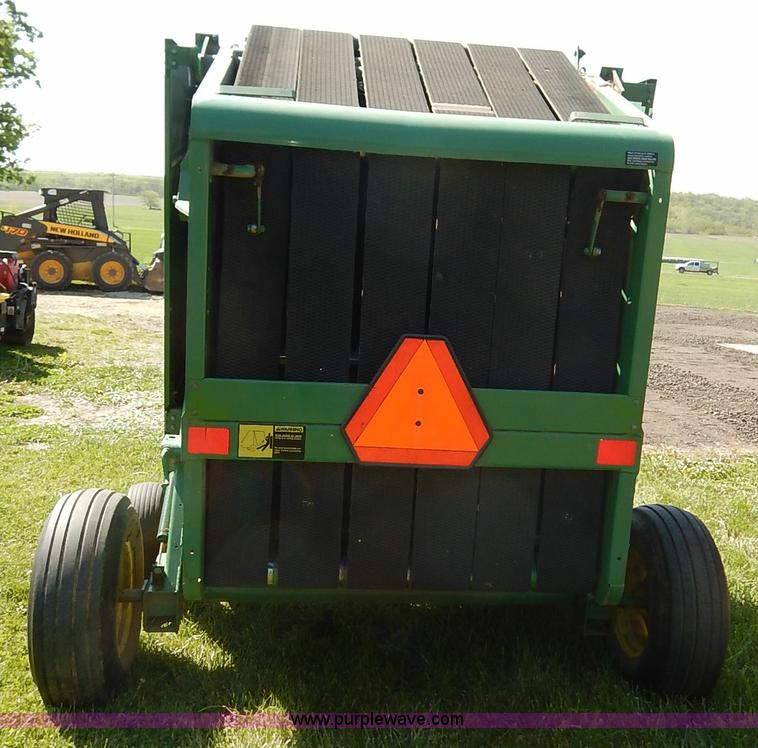 image for item J3944 John Deere 330 round baler