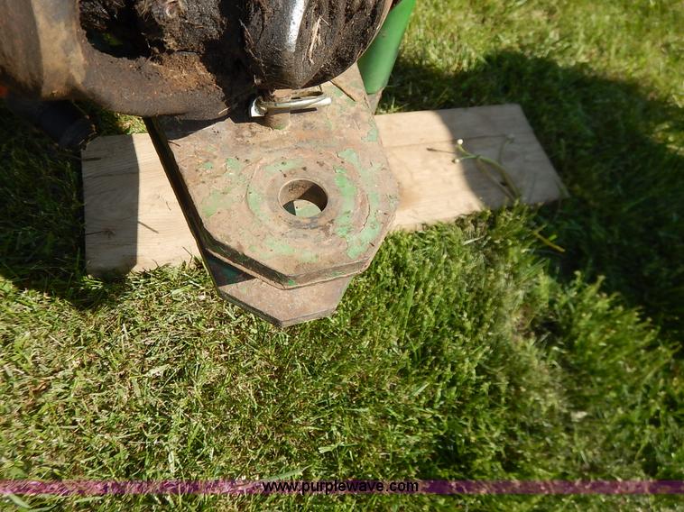 image for item J3944 John Deere 330 round baler