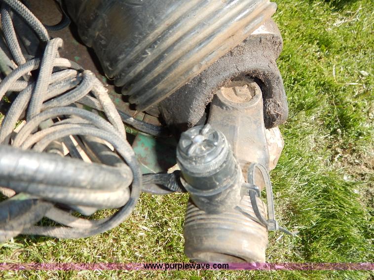 image for item J3944 John Deere 330 round baler