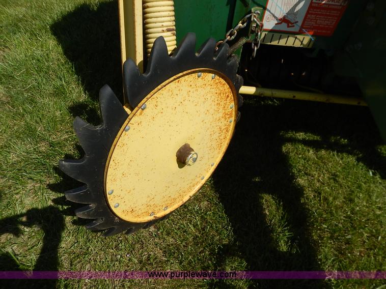 image for item J3944 John Deere 330 round baler