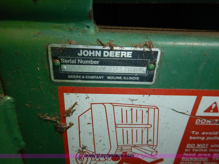 image for item J3944 John Deere 330 round baler