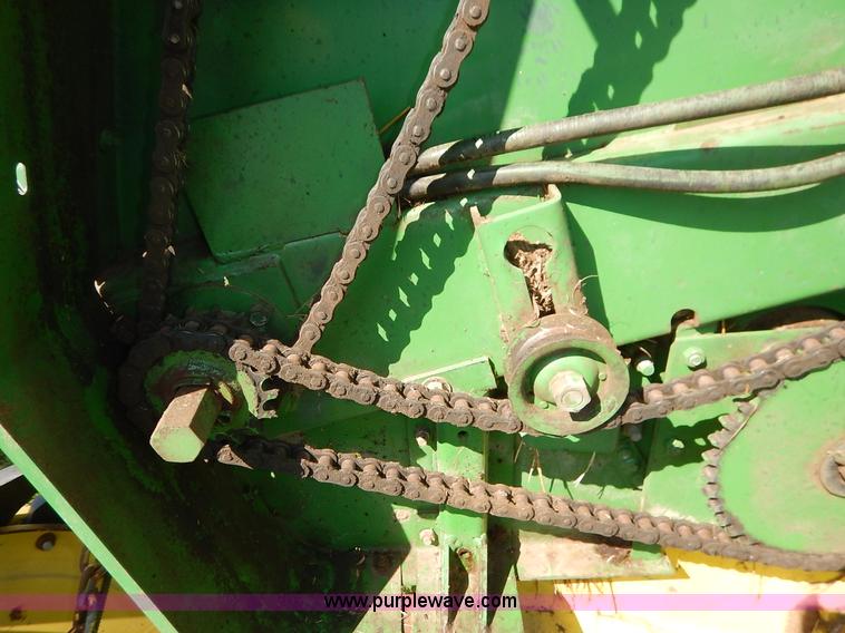 image for item J3944 John Deere 330 round baler