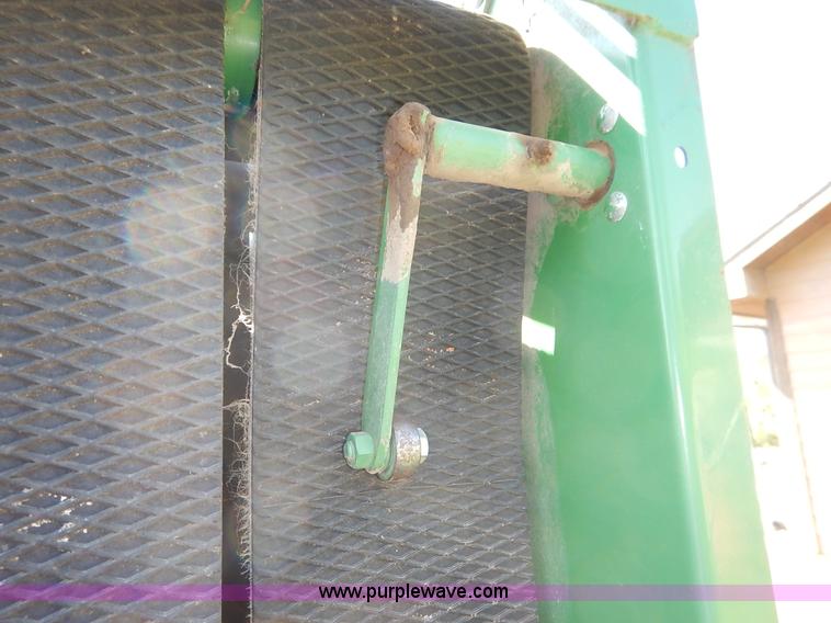 image for item J3944 John Deere 330 round baler