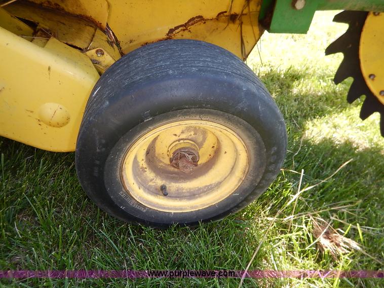 image for item J3944 John Deere 330 round baler