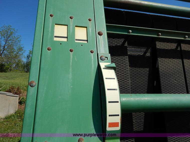 image for item J3944 John Deere 330 round baler