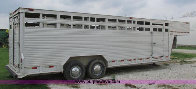 image for item K2101 1999 Barrett gooseneck livestock trailer