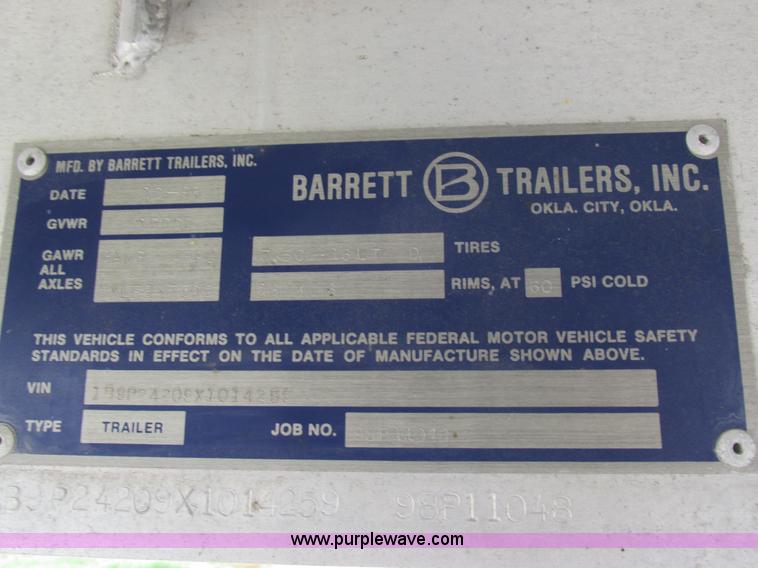 image for item K2101 1999 Barrett gooseneck livestock trailer