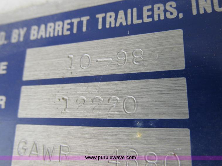 image for item K2101 1999 Barrett gooseneck livestock trailer