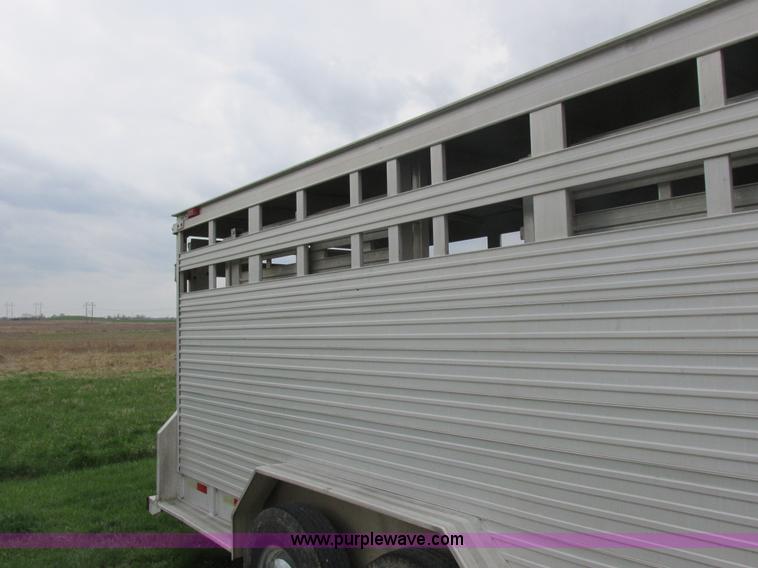 image for item K2101 1999 Barrett gooseneck livestock trailer