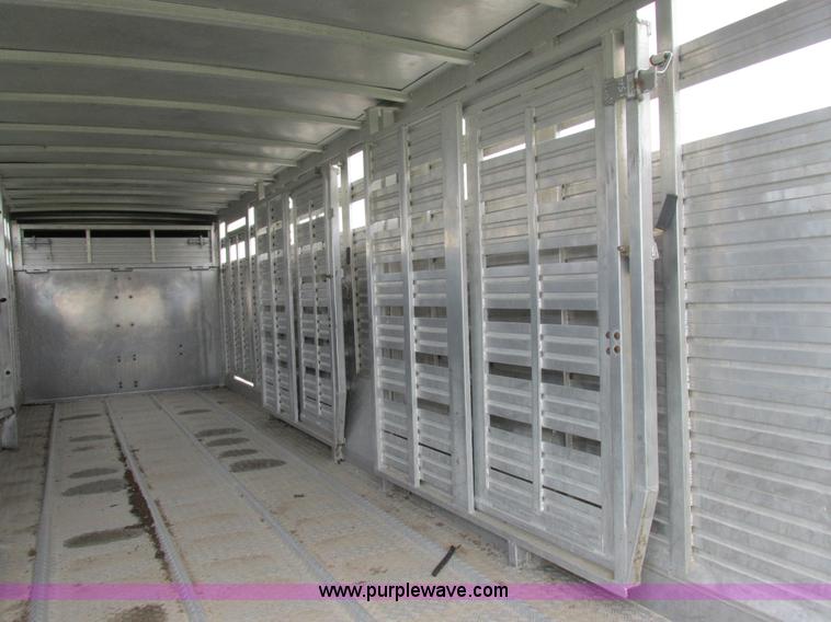 image for item K2101 1999 Barrett gooseneck livestock trailer