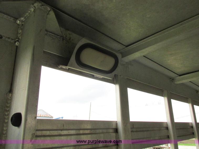 image for item K2101 1999 Barrett gooseneck livestock trailer