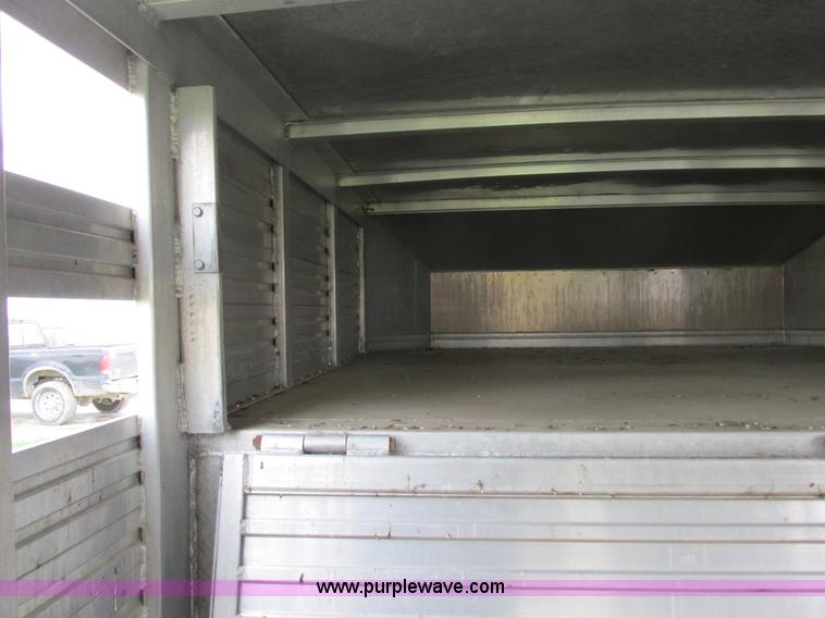 image for item K2101 1999 Barrett gooseneck livestock trailer